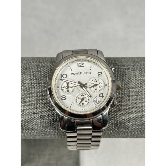 Michael Kors Silver Women's Watch - Picture 1 of 10